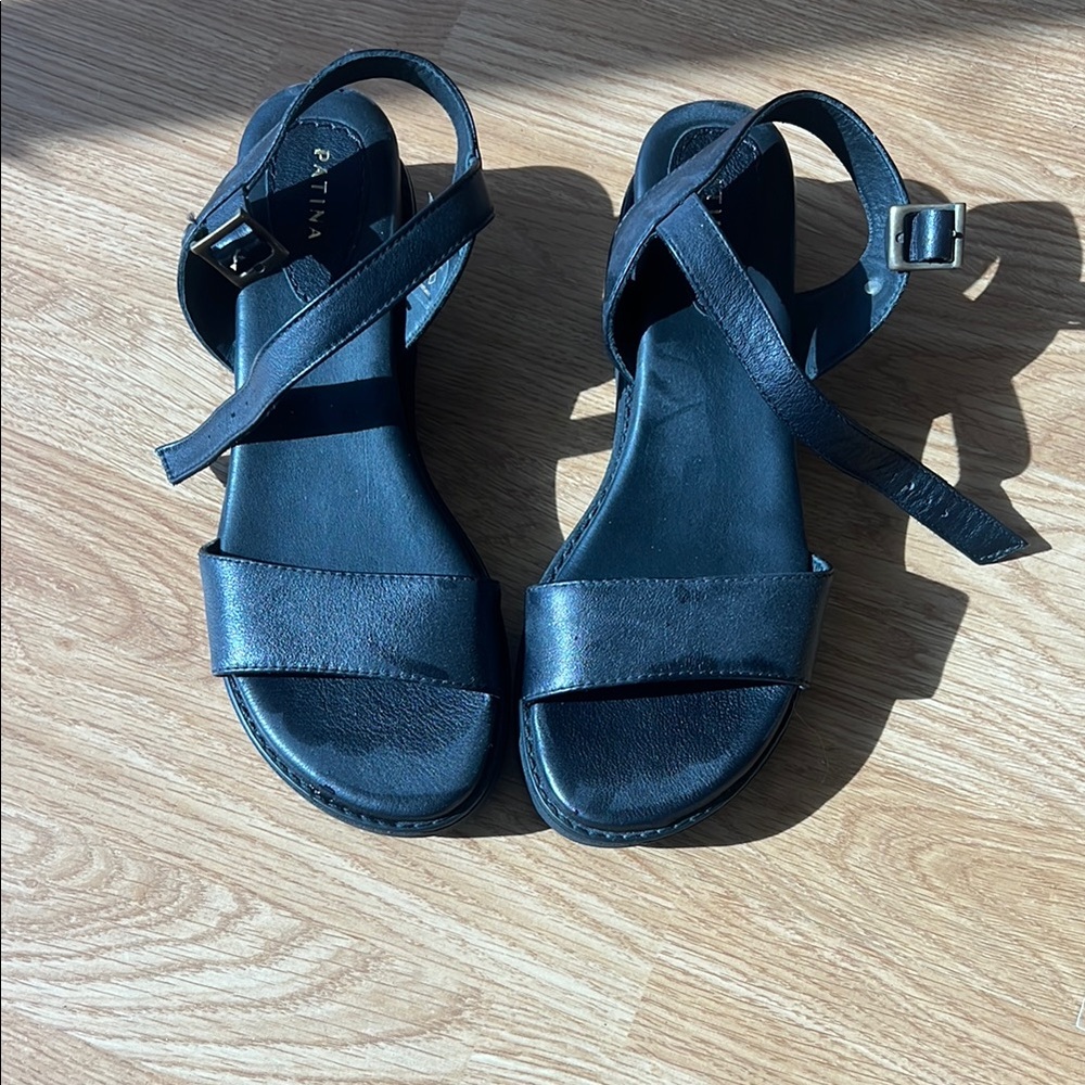 Portland Leather women’s black leather sandals